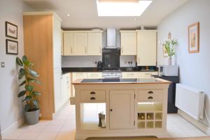 Kitchen- click for photo gallery